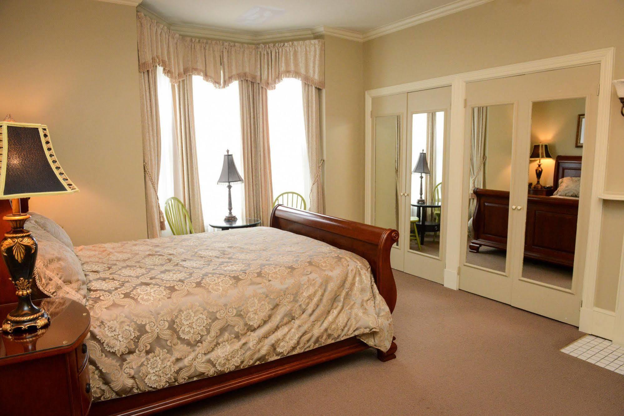 The Elizabeth Manor Guesthouse 세인트존스 외부 사진